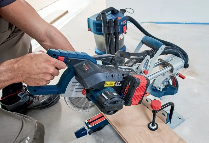 BOSCH PROFESSIONAL GCM 18 V216 ACCU AFKORTZAAG | BITURBO BRUSHLESS | 216MM | 18V 5,5AH PROCORE