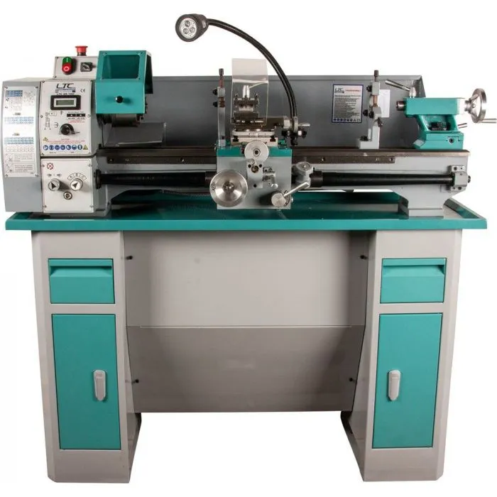Draaibank 250x750 mm met variabel toerental en digitale uitlezing
