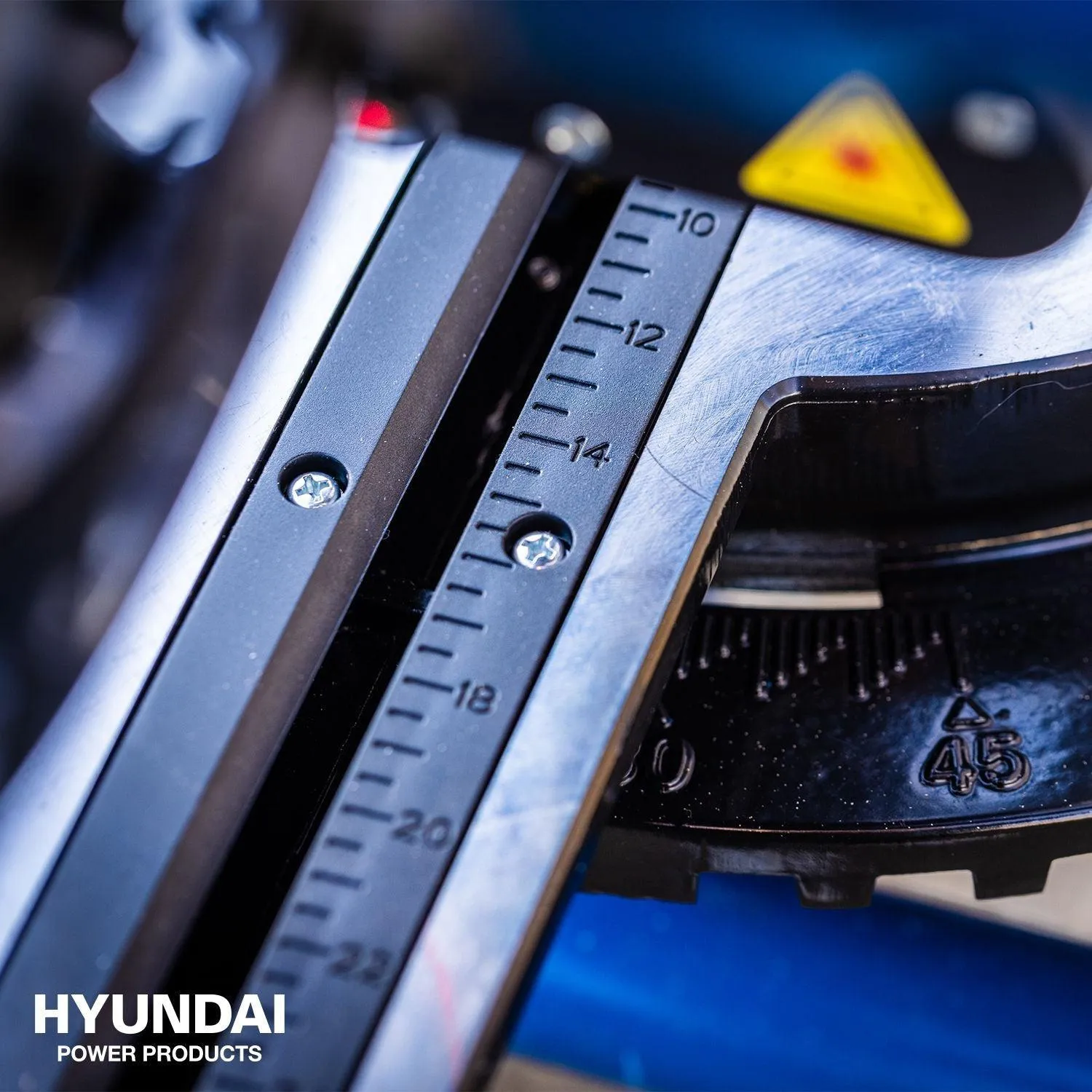 HYUNDAI KAP EN VERSTEKZAAG 1700W  56255