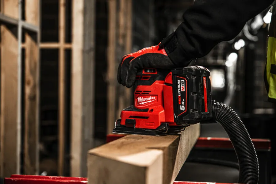 MILWAUKEE M18BQSS0  VLAKSCHUURMACHINE